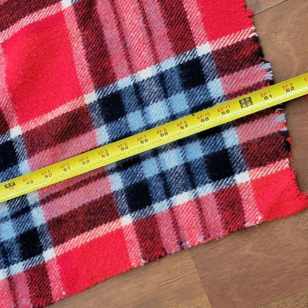 Vintage Tory Robe Unisex‎ Navy Red Wool Plaid Winter Blanket Size 53 x 61.5